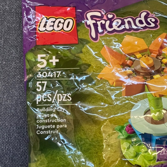 Lego Friends- set # 30417- Garden Flower and Butterfly- New - Picture 2 of 5